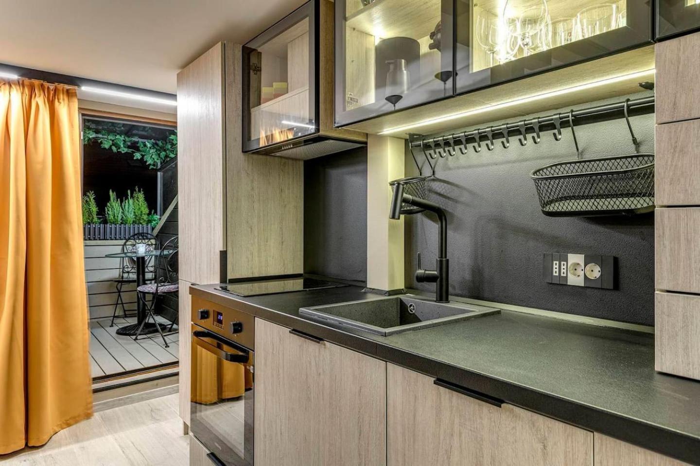 5 - Loft - Location - Designer Interior